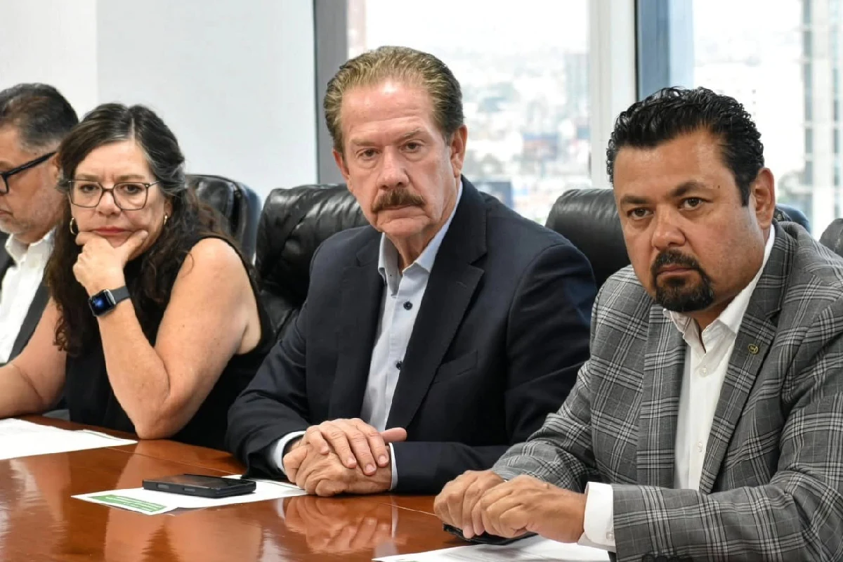Empresarios de Tijuana se han reunido ya con representantes dd la Comisión Federal de Electricidad para establecer un plan de mejoras en la distribuciones de la luz. Foto: CCE.