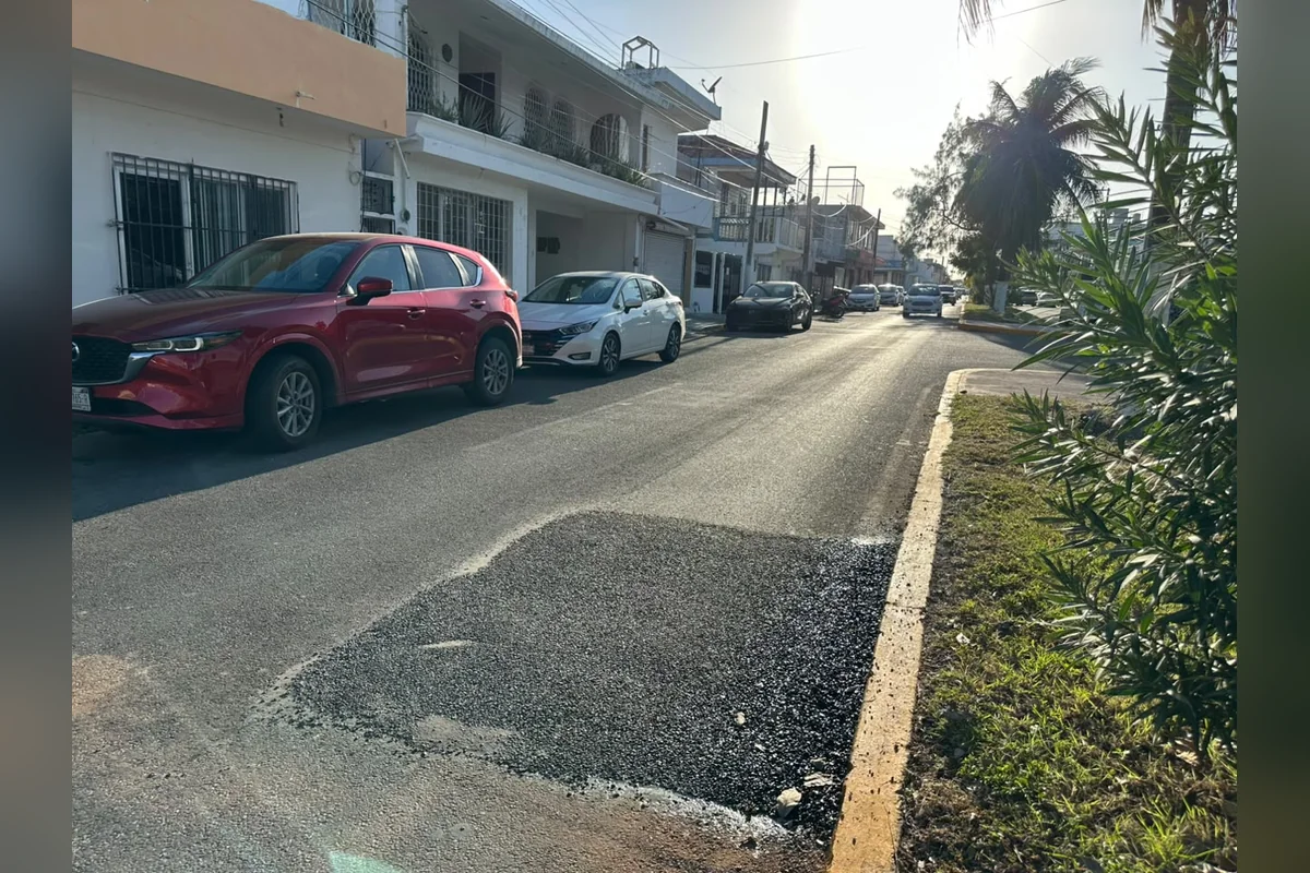 Hasta remendaron las calles por donde pasará la comitiva y los invitados de la gobernadora. Foto: Diana García.