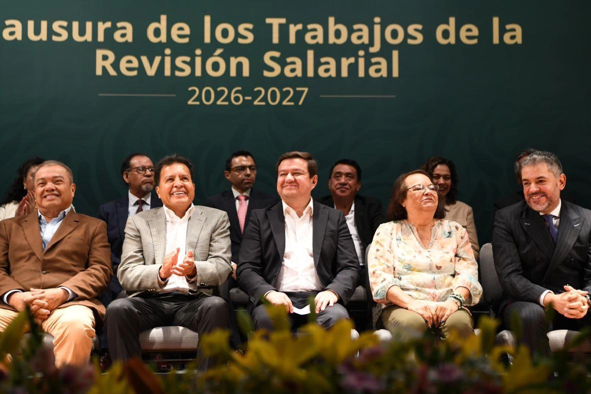 Pemex y sindicato petrolero acuerdan aumento del 4% al salario ordinario y 2% a prestaciones 