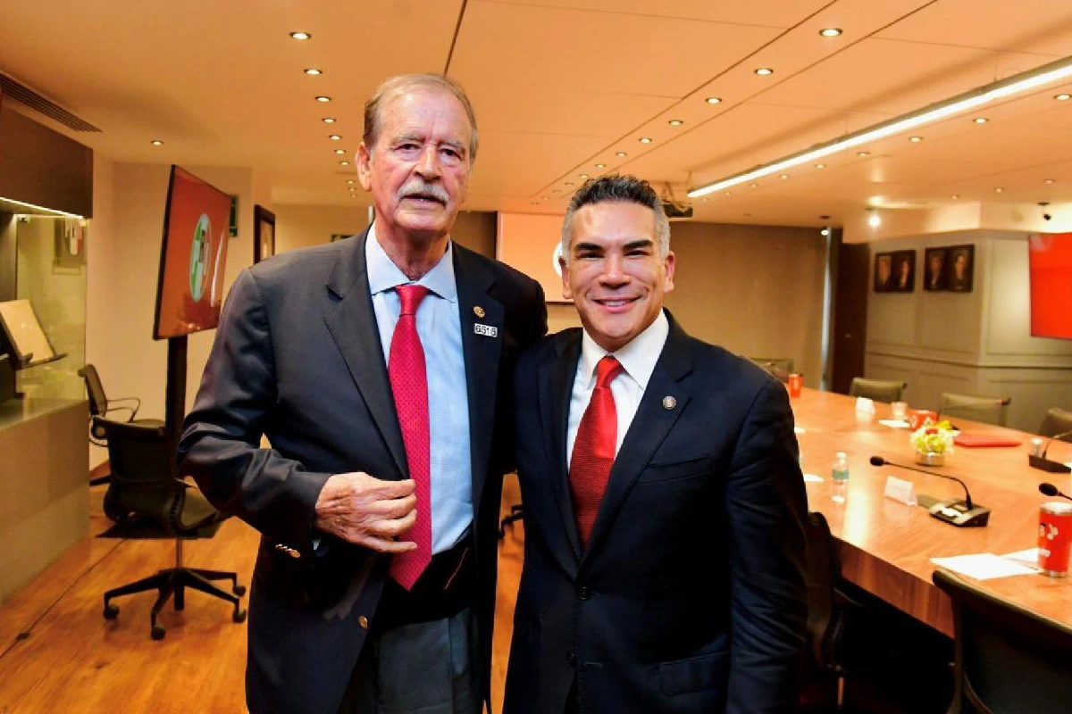 Reunión de Fox con el PRI