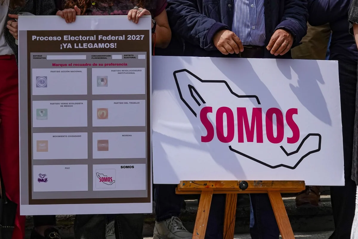 Somos México emblema