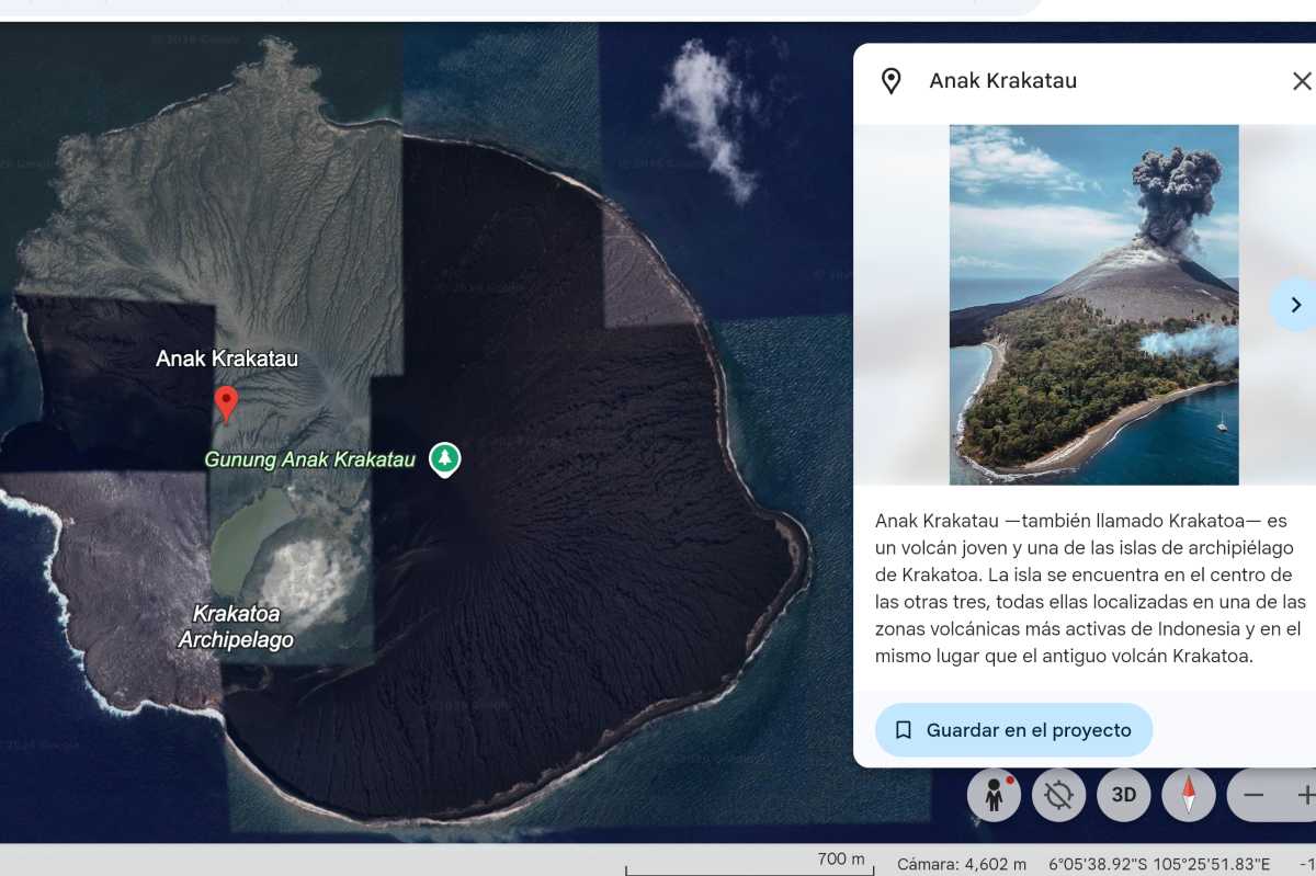 Contrario a lo que aseguran en redes, este no es un video de la erupción del volcán Anak Krakatau. El volcán en realidad está en una isla y no tiene asentamientos cercanos.