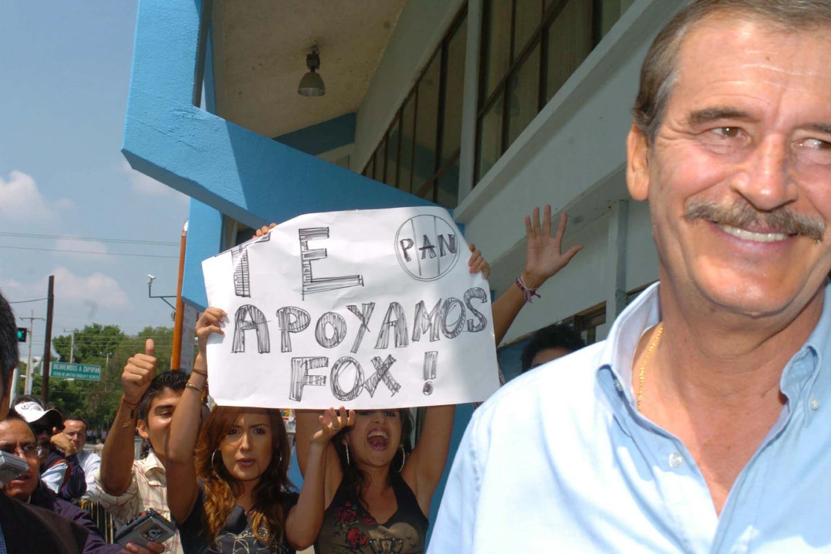 Apoyo a Vicente Fox. 
