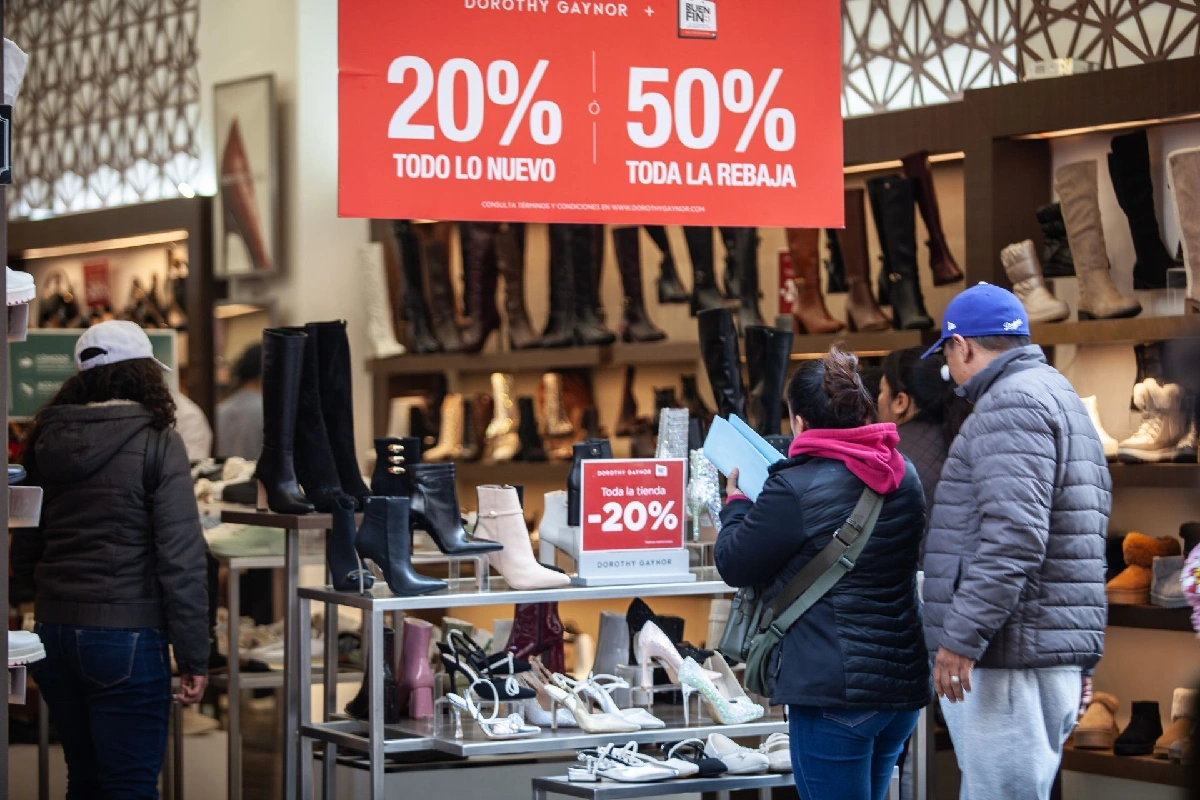 Los negocios deberán comprobar su regularidad fiscal ante el SAT para que sus ventas participen en los sorteos. (Foto: Cuartoscuro)