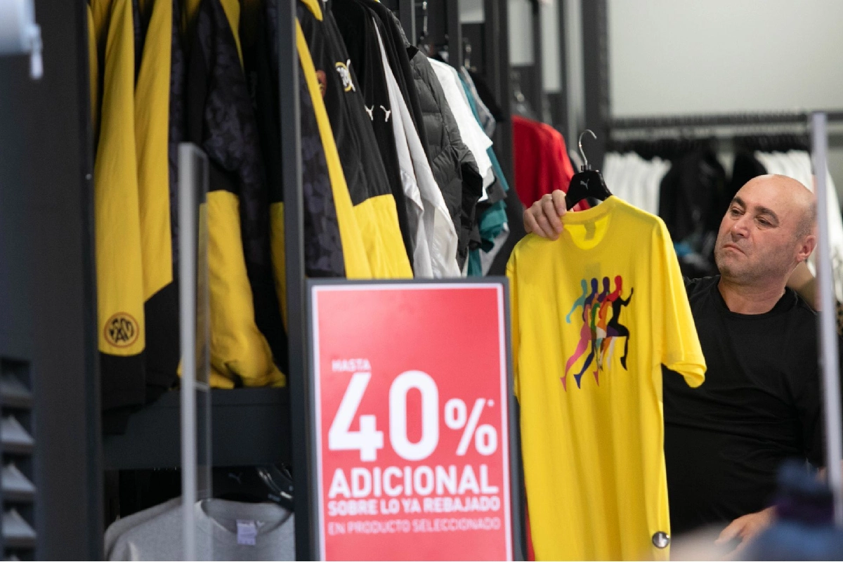 El uso de un código QR será obligatorio en la publicidad para que los consumidores verifiquen la autenticidad de las ofertas. (Foto: Cuartoscuro)