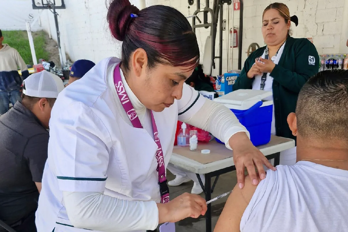 La clínica ha firmado acuerdos de colaboración para darle a los internos las vacunas necesarias para evitar contagios. Foto: Patrulla Espiritual.