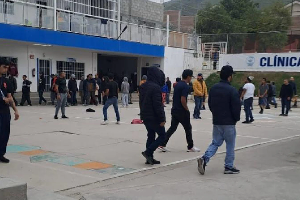 Personas rehabilitadas terminan quedándose en las clínicas para trabajar como custodios y dar atención a quienes van llegando. Dos de los rehabilitados causaron la muerte de un interno. Foto: Patrulla Espiritual.