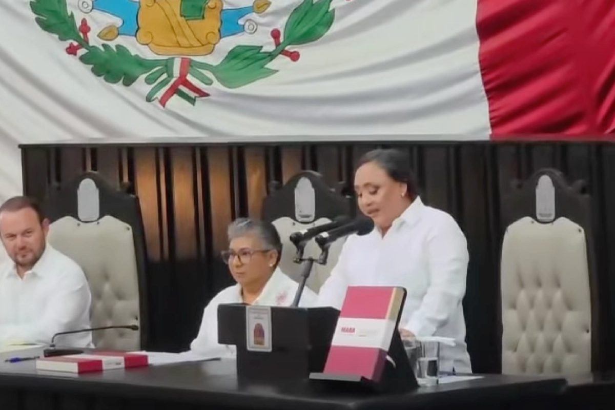 Cristina Torres Gómez, secretaria de Gobierno de Quintana Roo, presentó el Informe de Mara Lezama en el Congreso del estado.