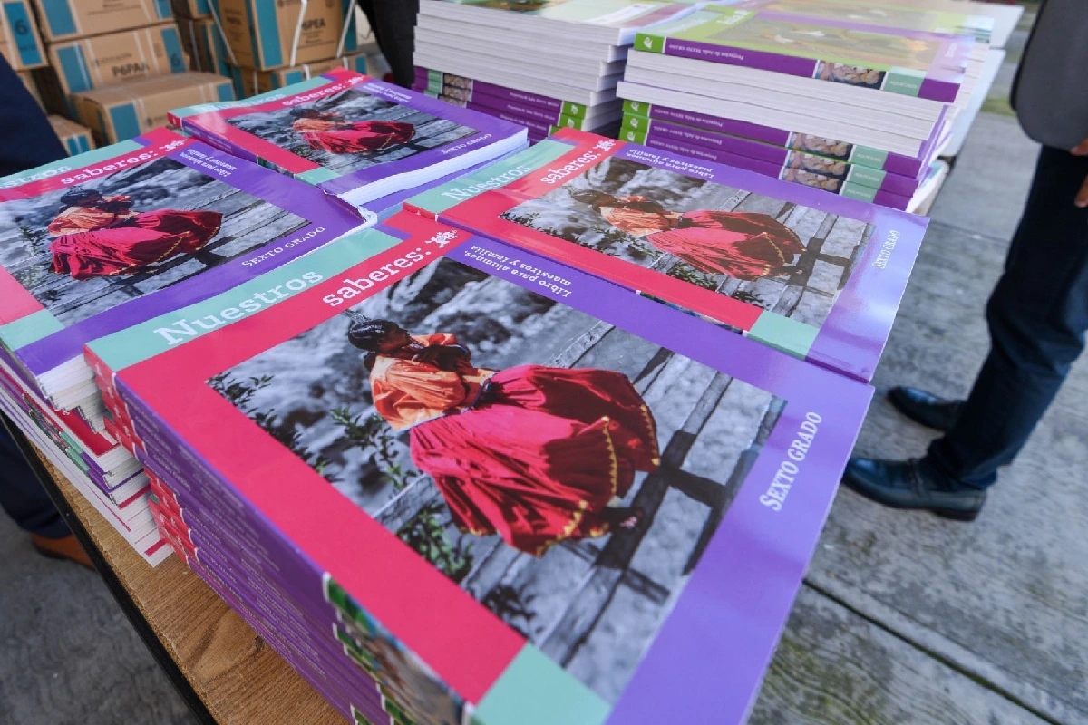 Con el dinero usado en copias e impresiones se habrían podido imprimir más de 140 mil libros de 150 páginas cada uno.