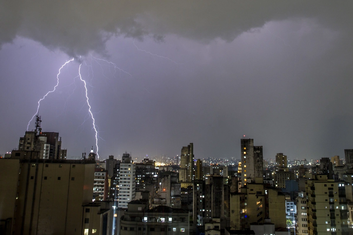 Lluvias CDMX 2026: ¿Qué hacer en caso de tormentas eléctricas?