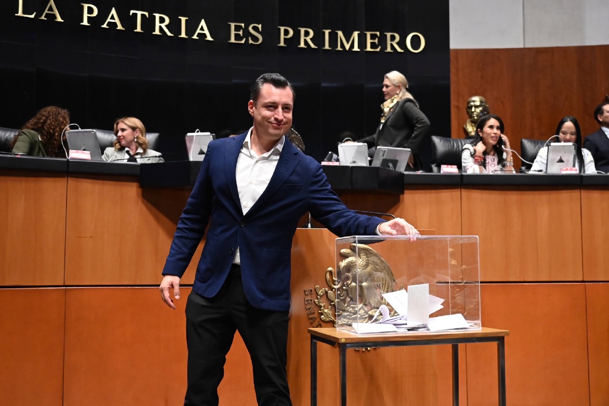 “Es un honor estar con Claudia hoy”: entre acusaciones y abrazos, el Congreso recibe el Segundo Informe de Sheinbaum