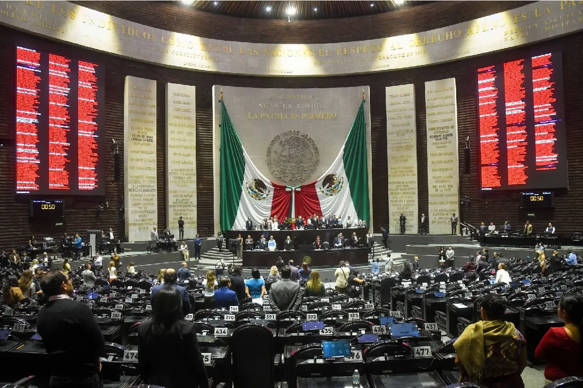 Sheinbaum envía a Diputados tres iniciativas; propone cambios a Ley Aduanera y dos nuevas leyes
