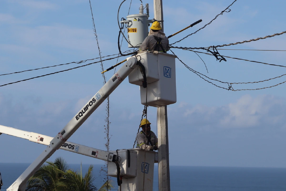 La electrificación en una parte de la colonia se ha detenido debido a que los terrenos no han sido legalizados por las autoridades. Foto: CFE.