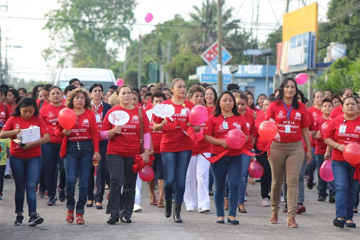 En Quintana Roo han efectuado marchas para mostrar el apoyo para las personas enfermas y así tumbar el estigma que había hace muchos años. Foto: SESA.
