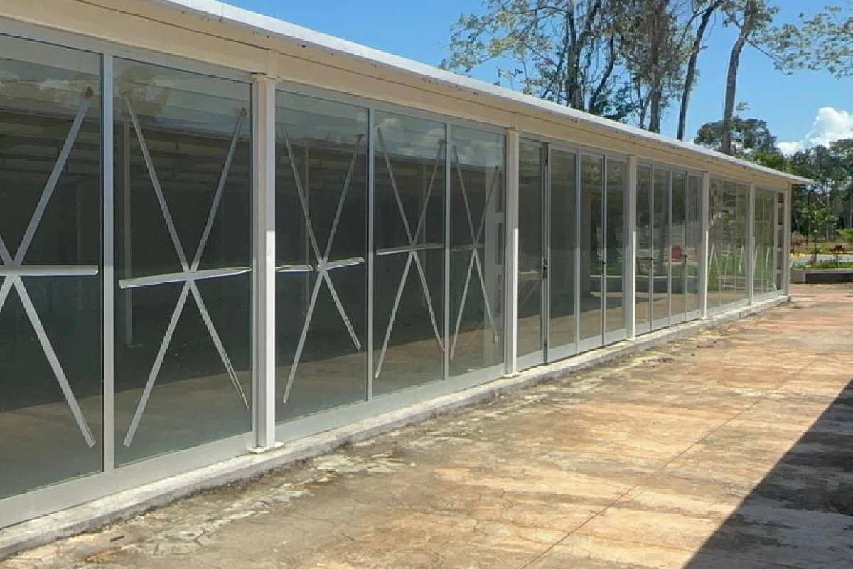 Los locales sin ocupar son un argumento para calificar estos desarrollos como "elefantes blancos".